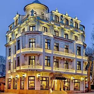 Hotel Royal