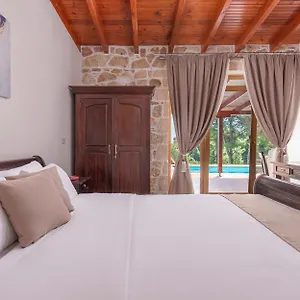 Alia Palace & 5*, Πευκοχώρι Ελλάδα