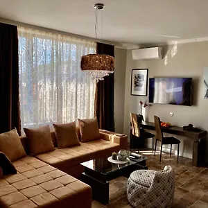 Luxury Ivon Apart Otel
